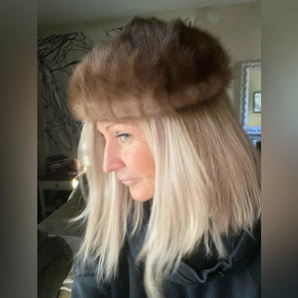 vintage Genuine Fur hat so chic and fun - Picture 8 of 12